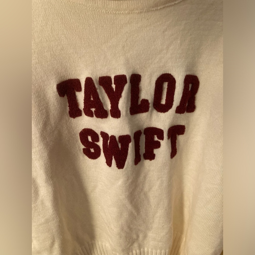 Taylor swift sweater. Super Rare!